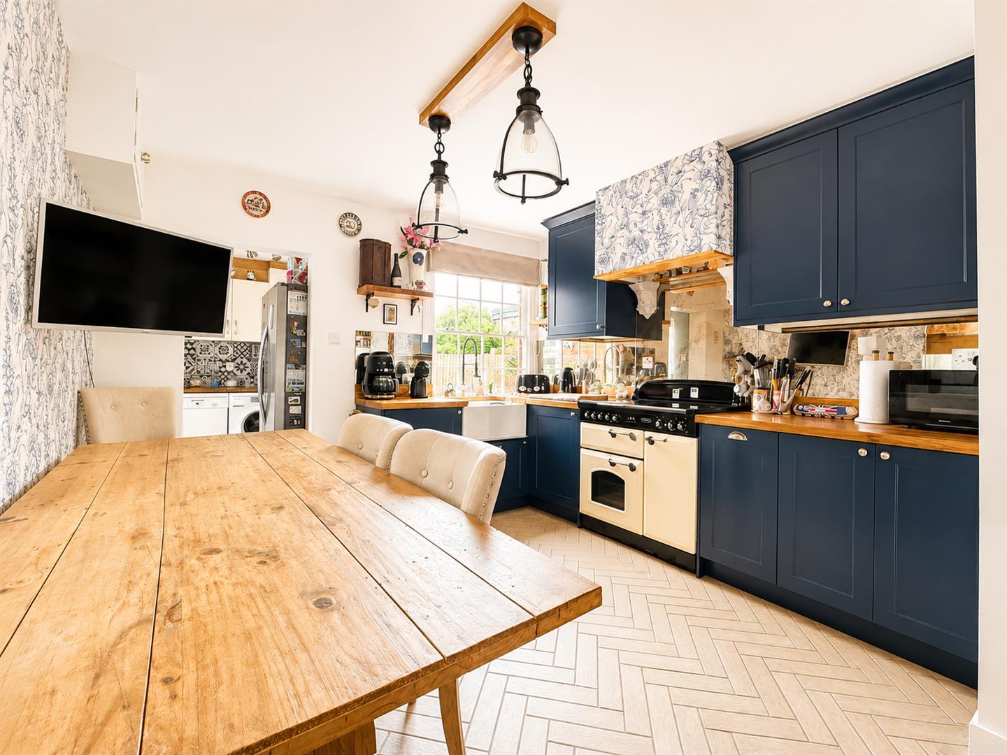Property Image ab10076c-c291-44e4-8ecf-5f6766897773