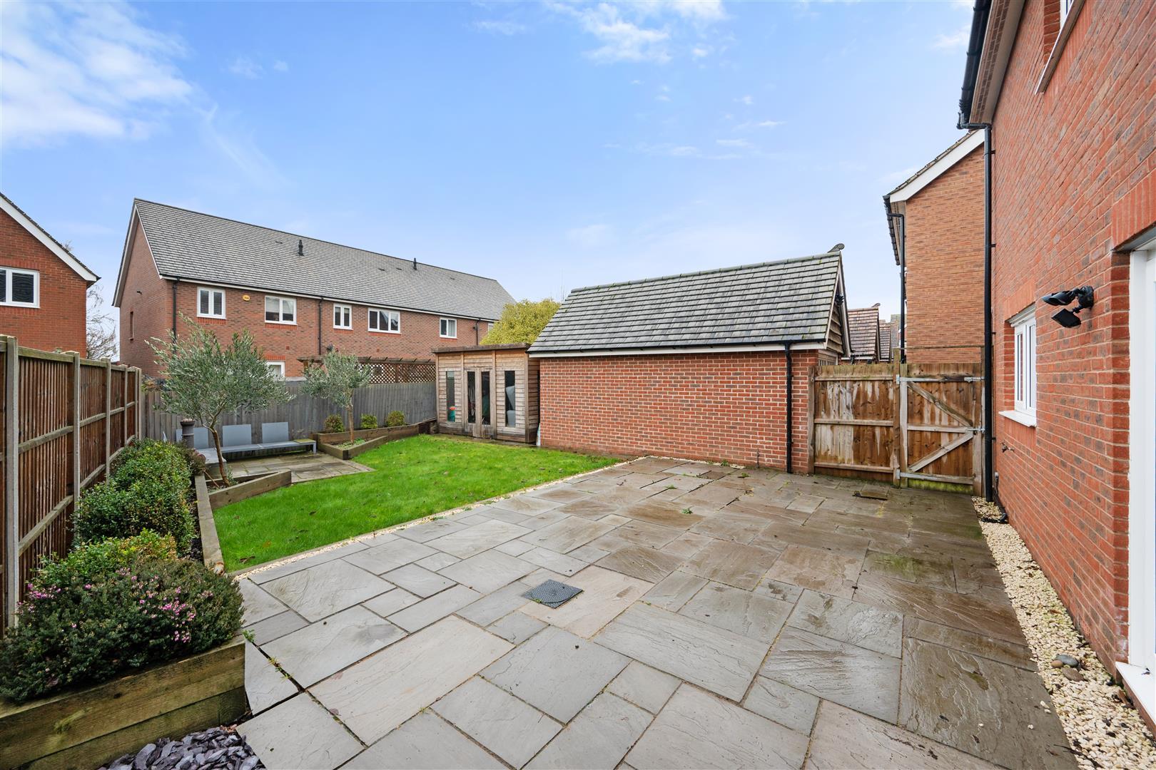 Property Image ab21cb82-d32f-4a16-a291-c34ae71533e5