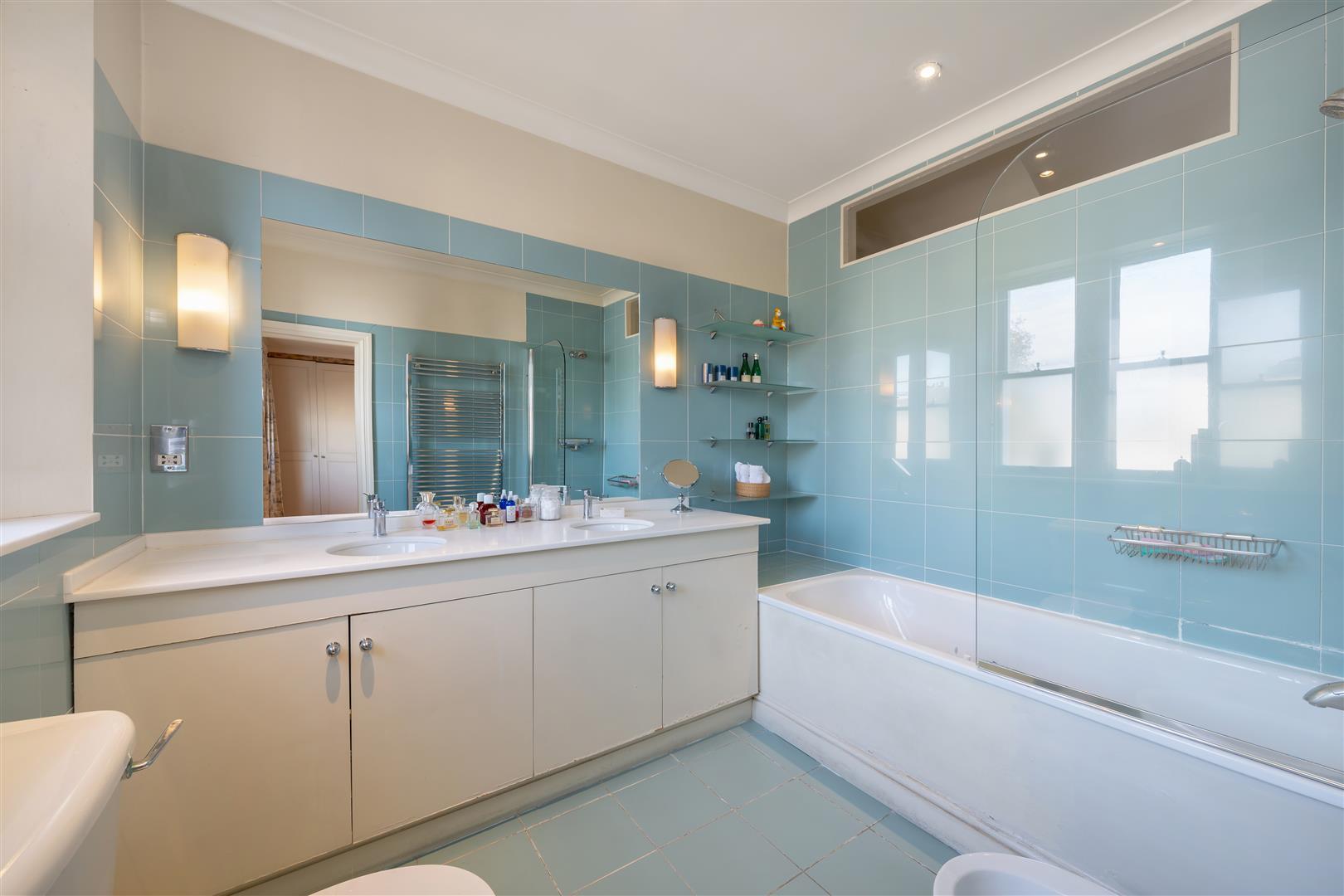 Property Image ab2da63d-0879-4a52-85cf-43a84d8cfa01