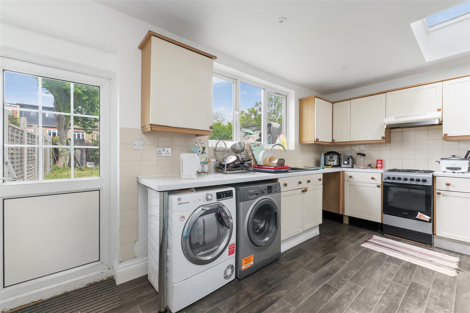 Property Image ab357971-7d43-4e8e-a1dd-e2df24899401