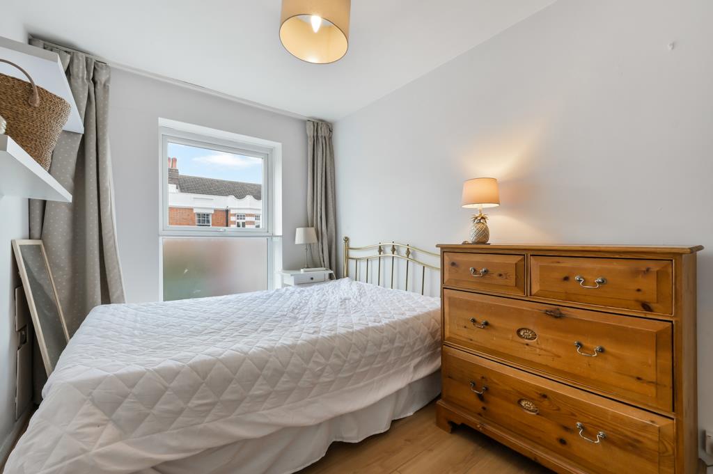 Property Image ab474884-d3a0-41a0-9993-74e33a2ff2fb