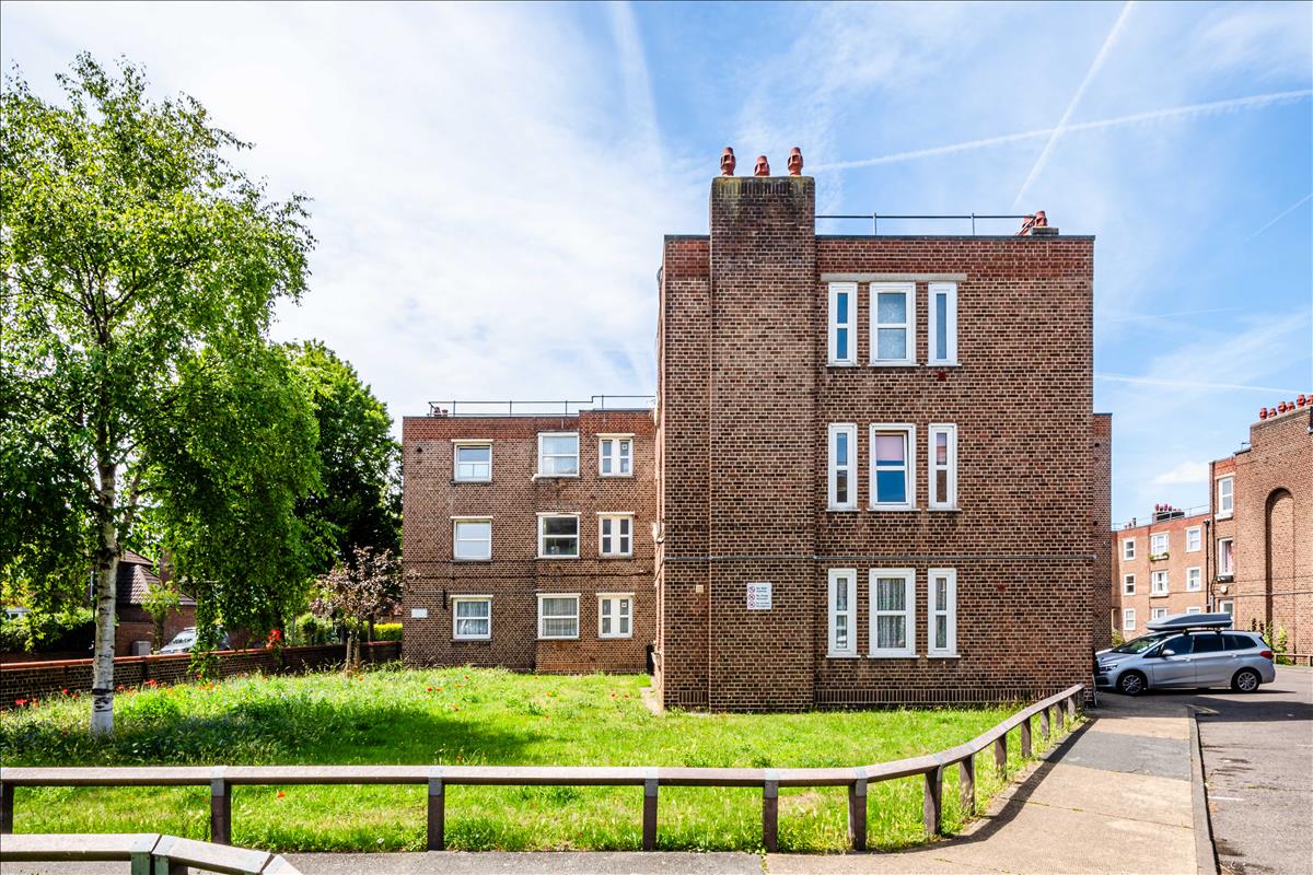 Property Image ab4986f6-9210-4ffb-bf69-6cb8b271d61f