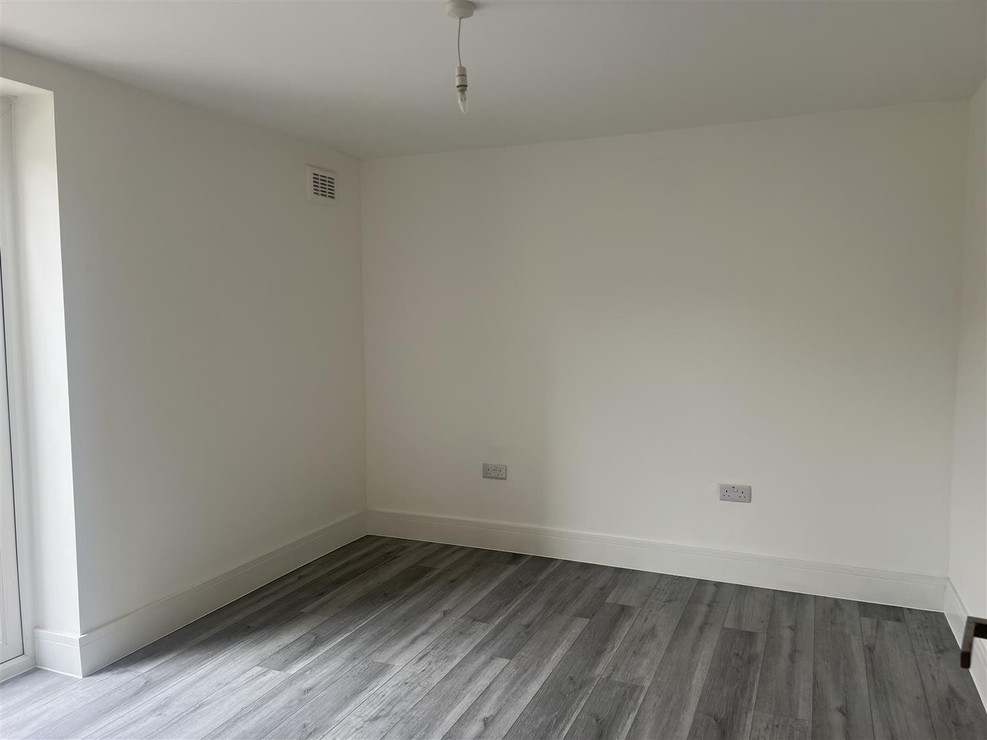 Property Image ab8be591-185b-4b9c-8c58-7343aa145b8c