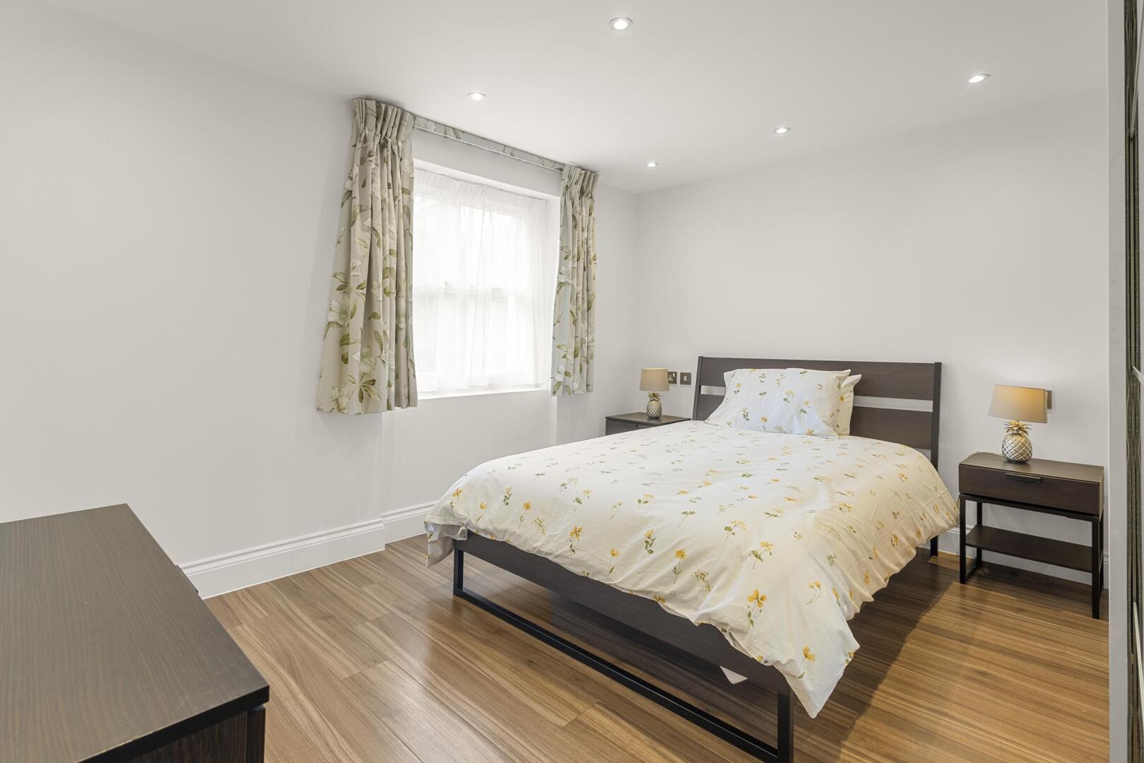Property Image abbdb9e4-4c9c-4fd2-b3ea-a997bce06f5a