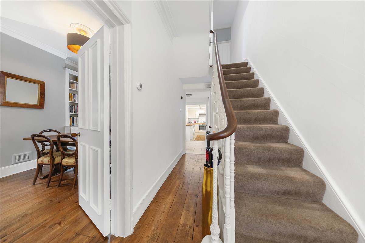 Property Image abe917fe-2666-4a53-9216-45572ed57e79