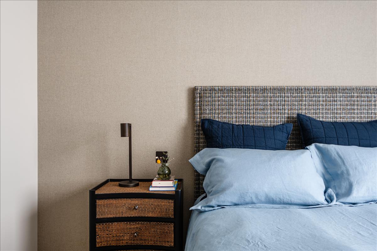 Newly refurbished two bedroom high end apartment for let in the exchange building Spitalfields E1