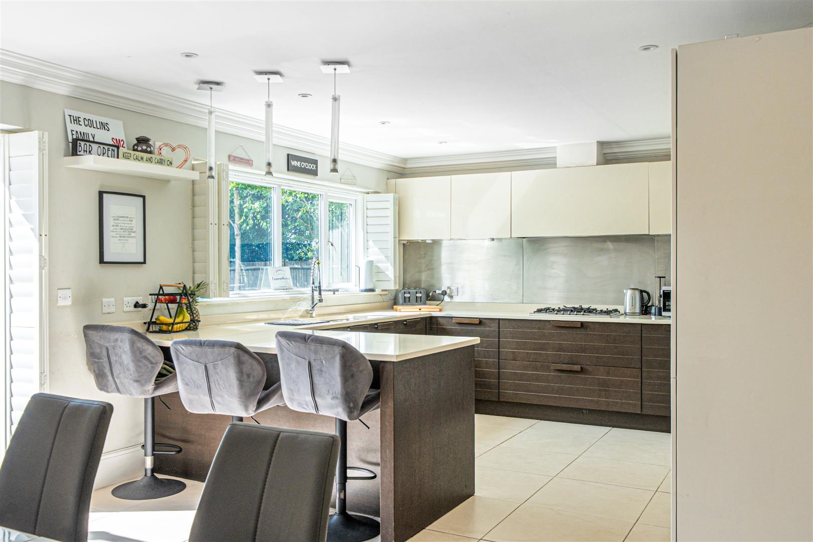Property Image ac8b6584-1f19-442f-83f5-b47a73c91a2d