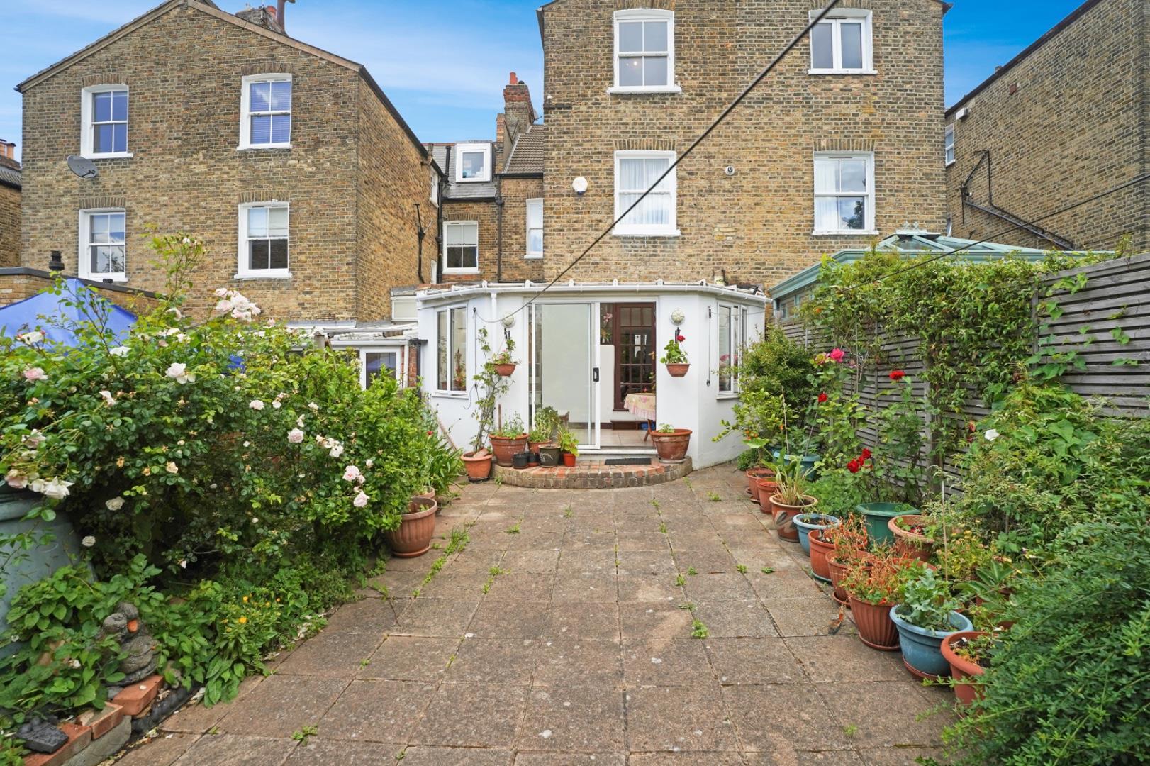 Property Image ad228861-0b39-4a0e-9f82-50631b1fac02