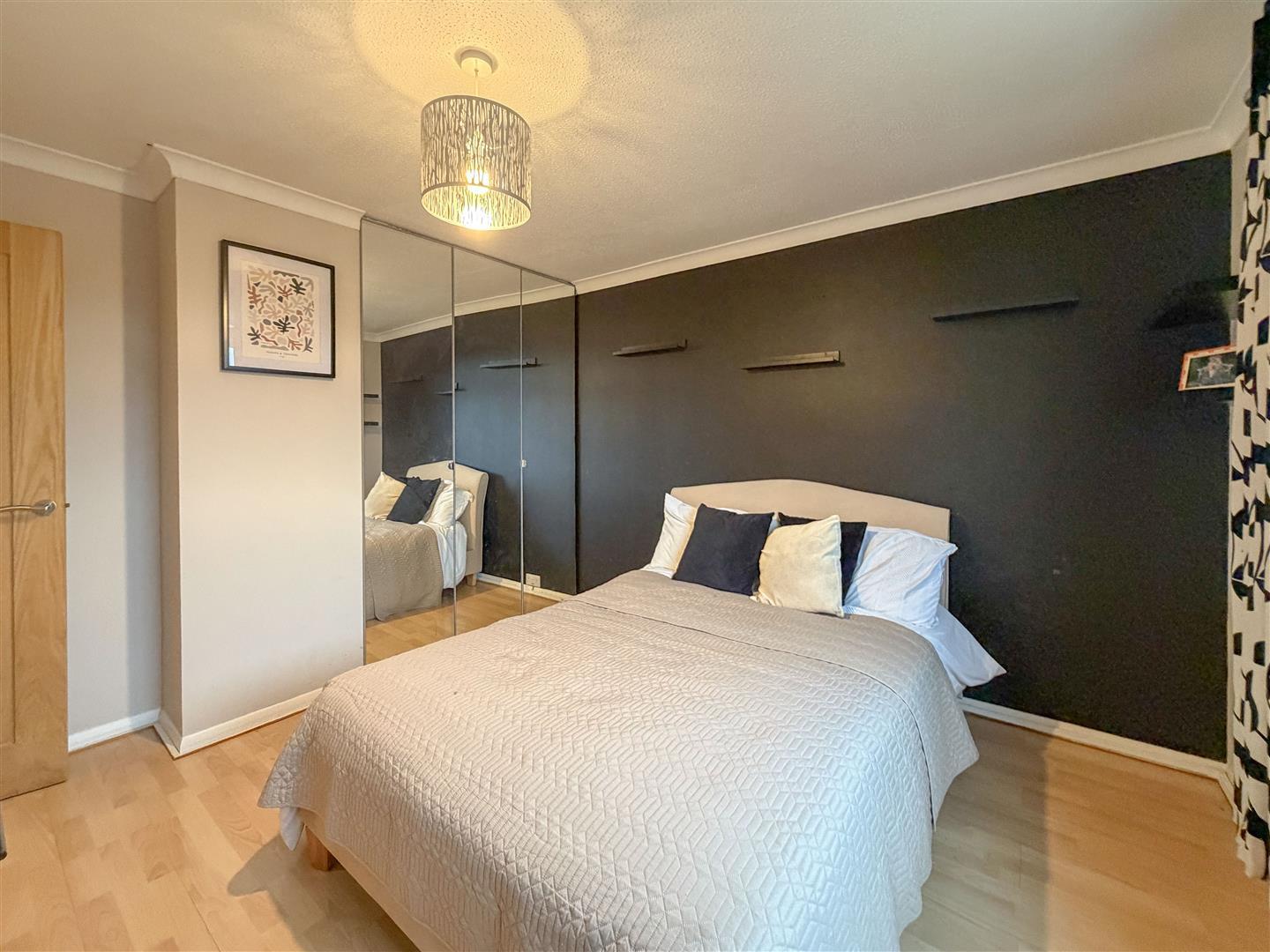 Property Image ad57b9a2-501f-4e66-9dd4-68f7222ffd24