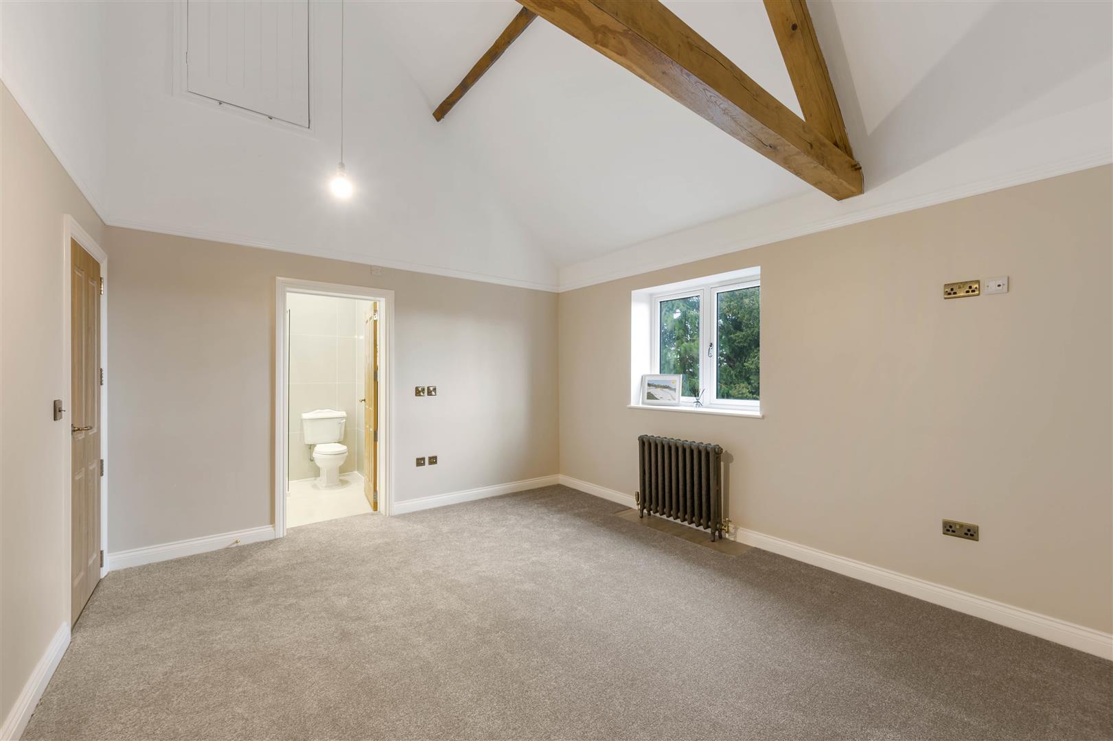 Property Image ad62d944-cb04-4f44-9bc5-c9f5553f0516