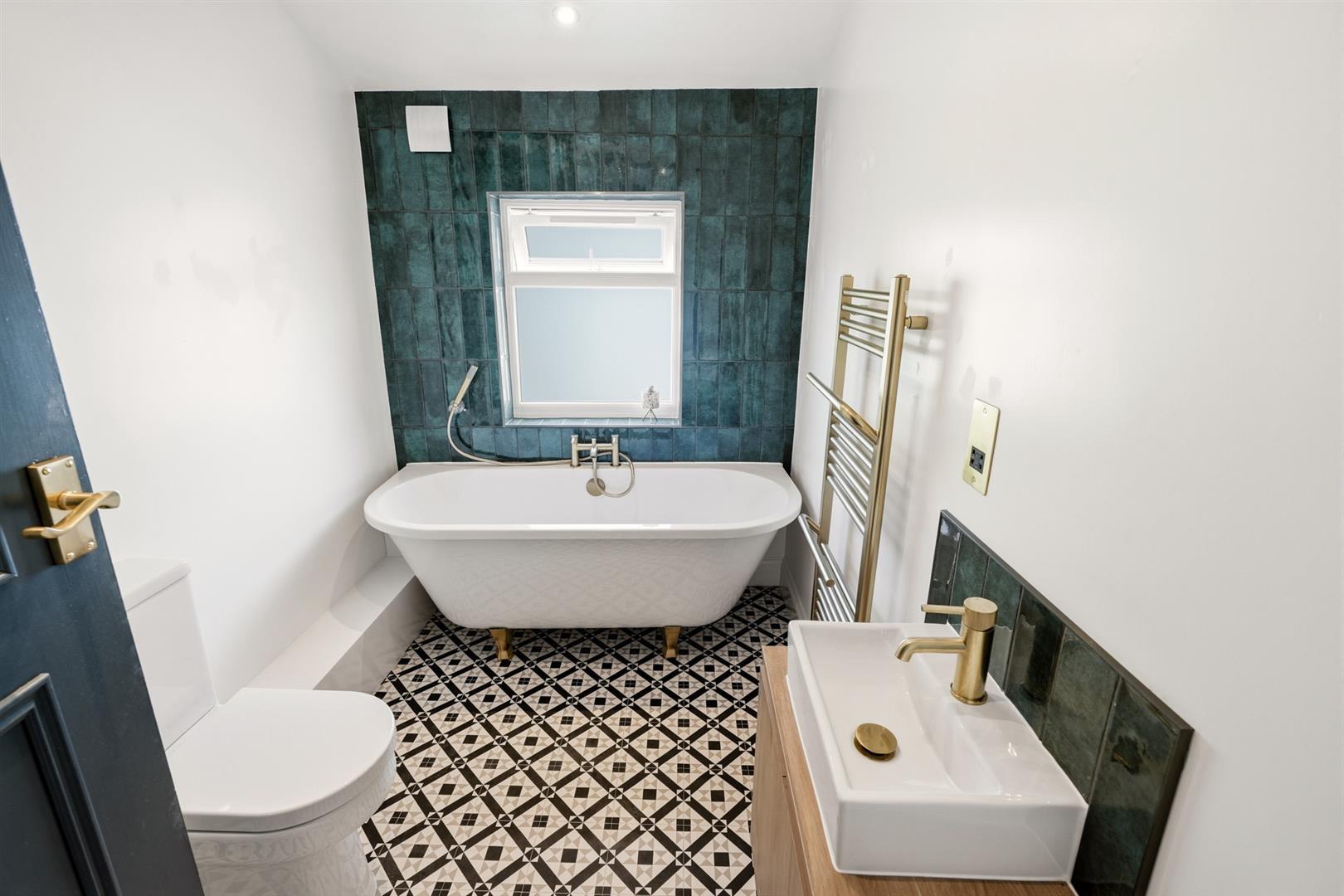 Property Image ad756cd1-bf44-46ad-a572-a0f8fd89f926