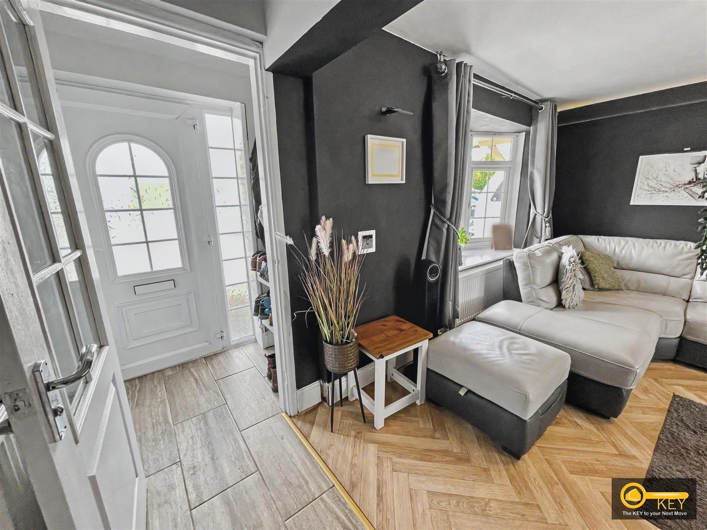 Property Image ad917eea-fbc7-4780-af9e-3d06a08ac4f7