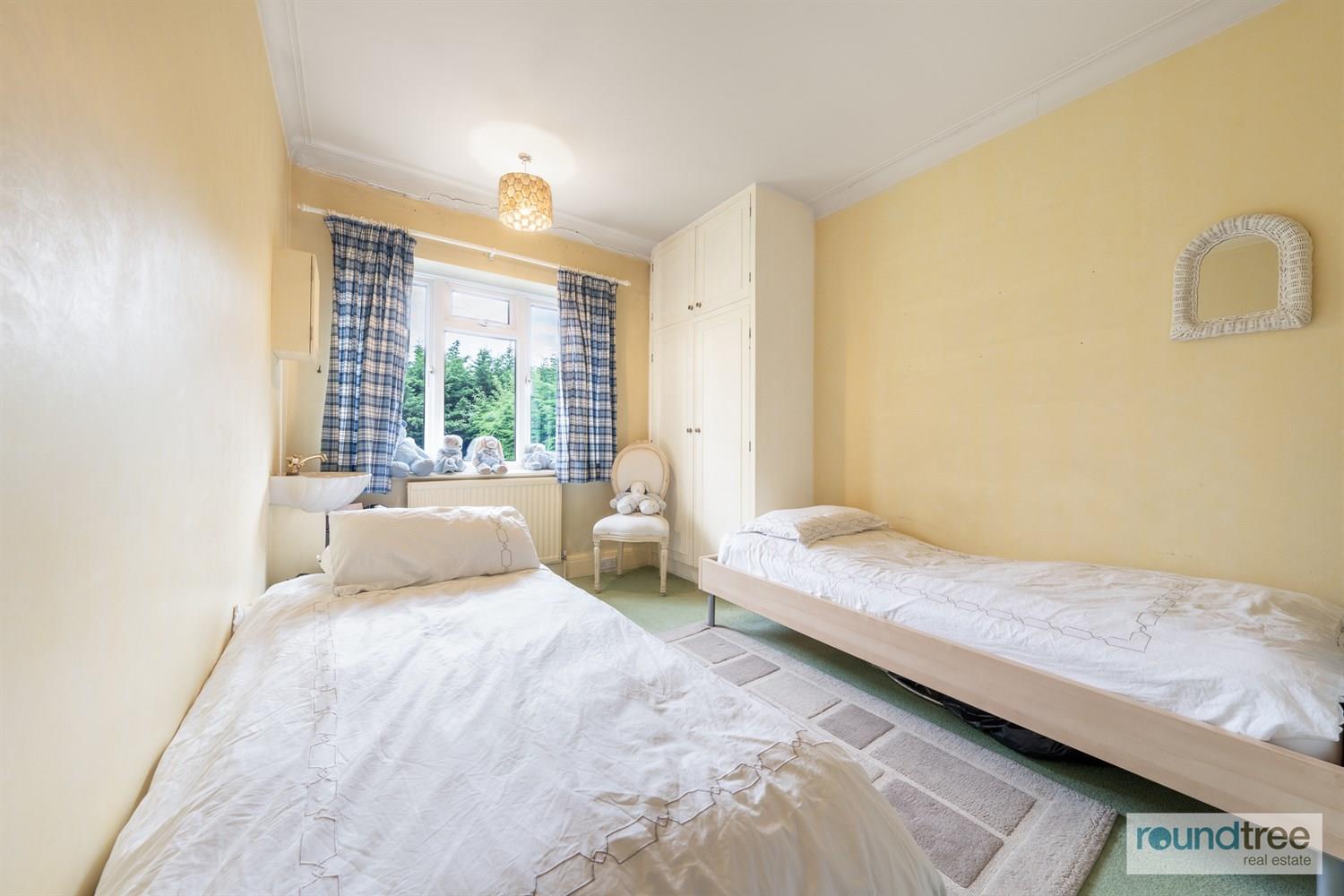 Property Image adc4054a-7db4-47fc-83f8-e613fc76c424