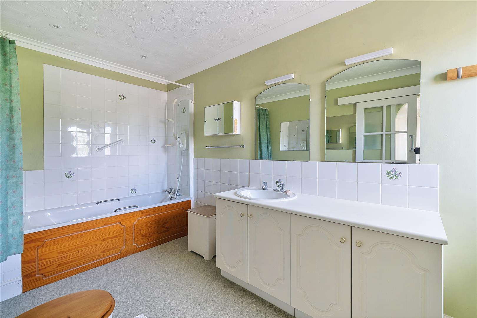 Property Image adfca51c-f784-42ae-857f-88caa825e5f5