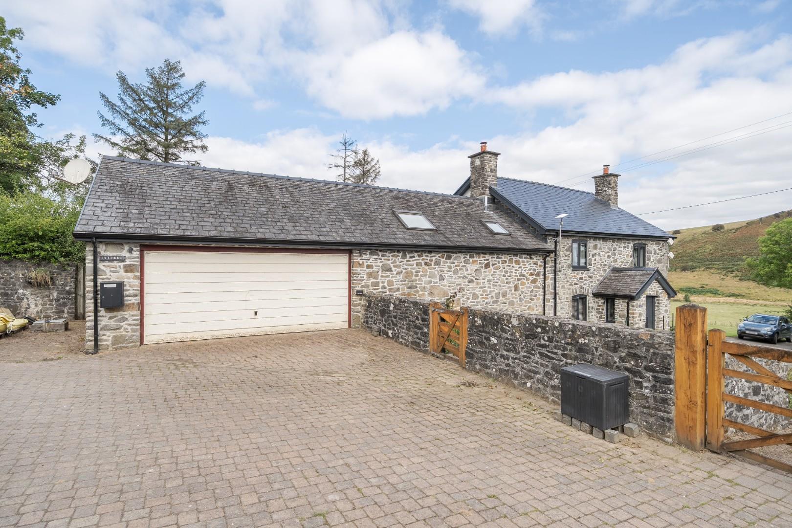 Property Image ae0bf735-c376-4b91-88fc-78d9fee8b314