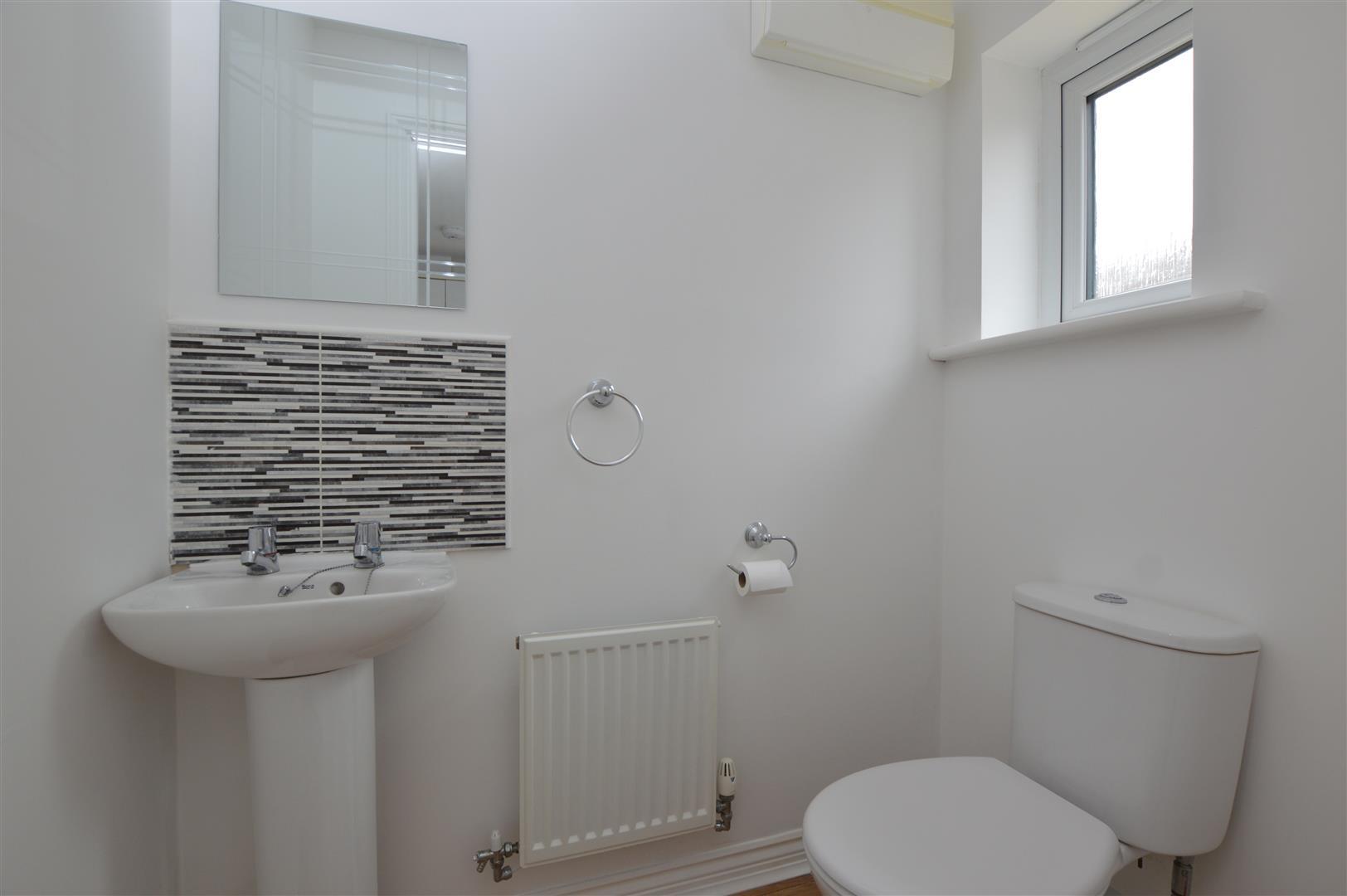 Property Image ae3305df-8c1c-40ce-846d-dee97c26f2b0