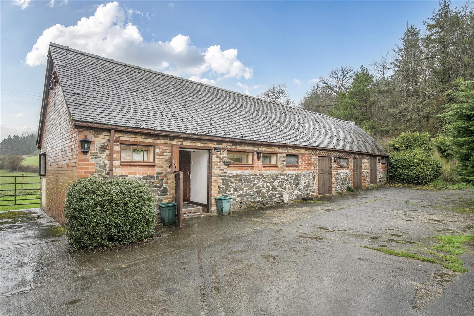 Property Image ae352ce7-42ba-4a90-8e16-d262ff696285