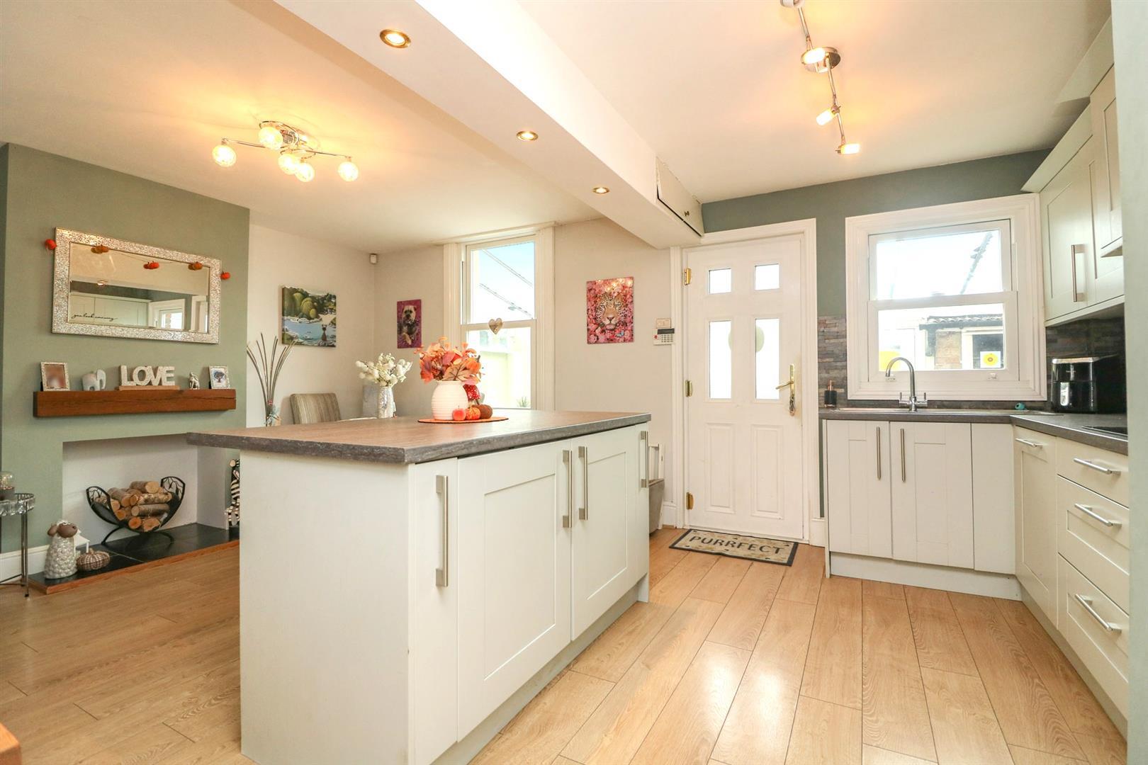 Property Image ae49a0a6-95db-4fc2-8c6e-43e694ad6495