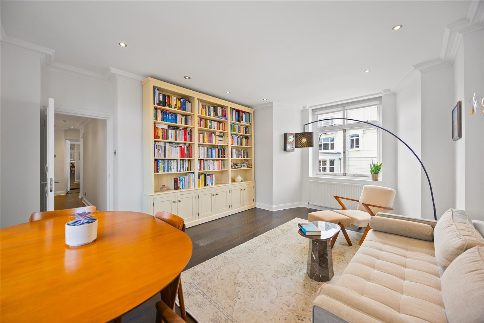 Property Image ae4e91be-fd97-4230-85d7-f502bca1978e
