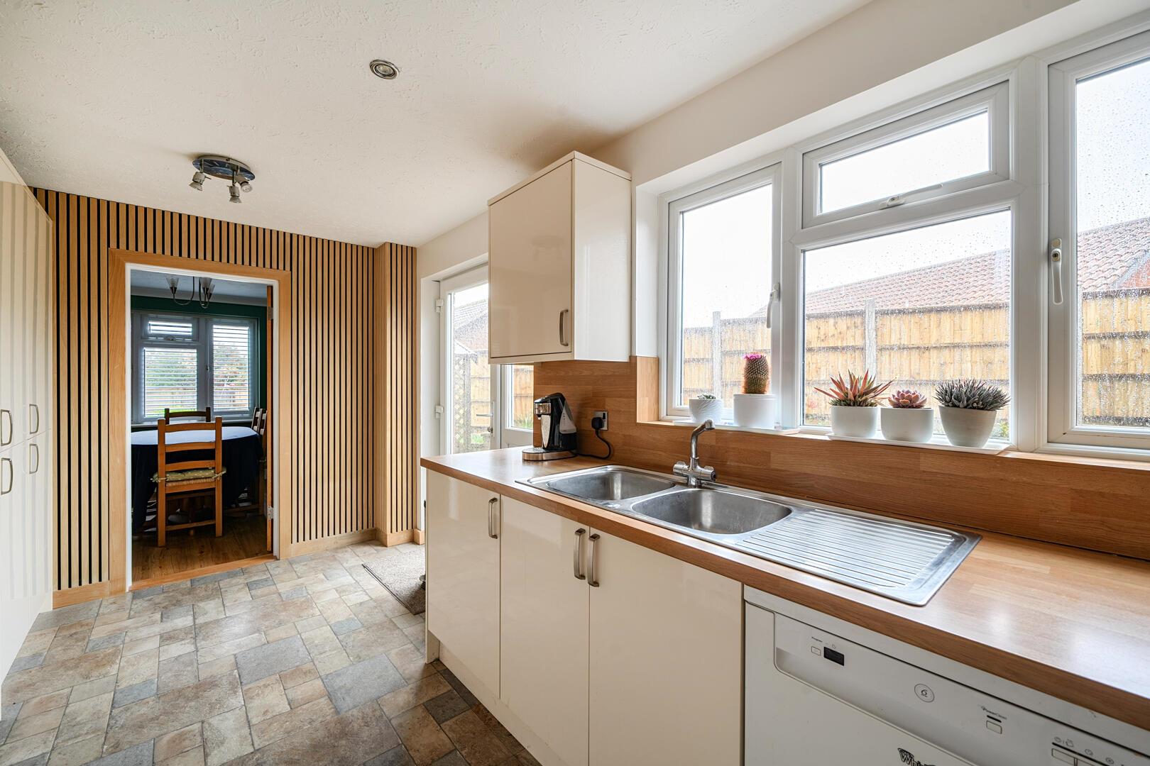 Property Image ae59e72b-e4fe-44fa-a636-25d7efeb9061