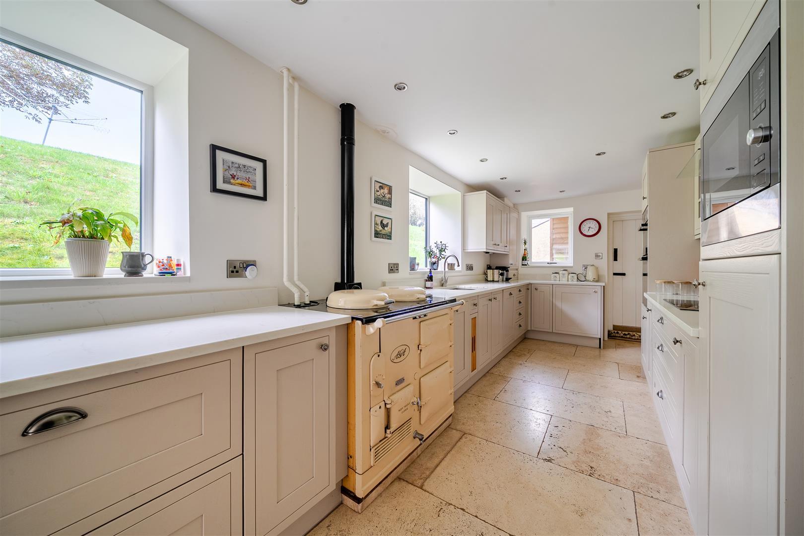 Property Image ae5cdd83-b1b2-48b1-acf7-f8624f9b186d