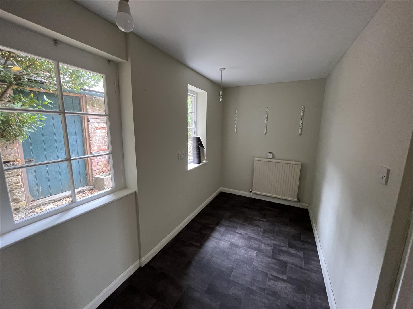 Property Image ae5d9f3c-bc38-43d3-93a9-ced554cebfb5