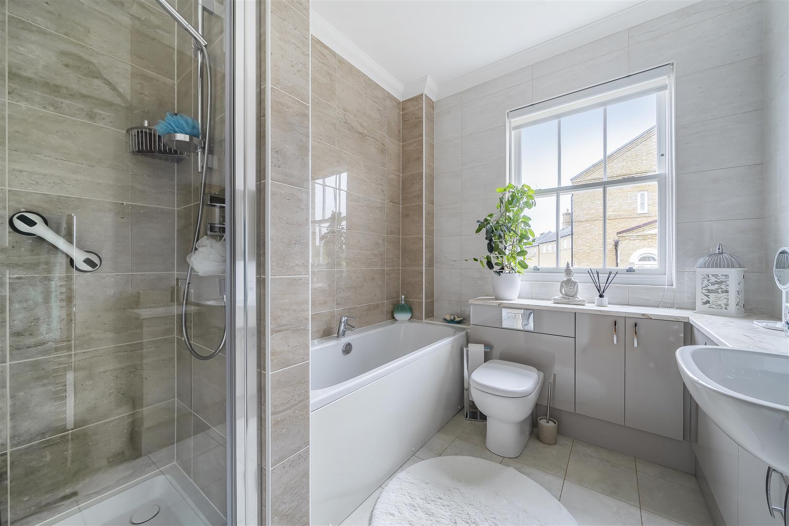 Property Image ae639f70-e680-4dbb-b570-3f4026c19643