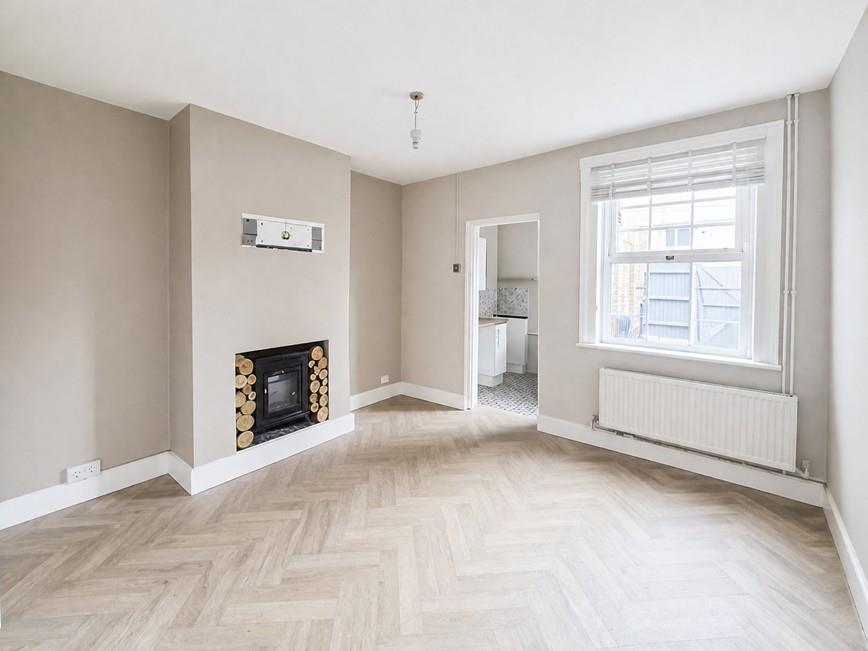 Property Image ae711359-5e32-4c8a-9a98-9e669ff72079