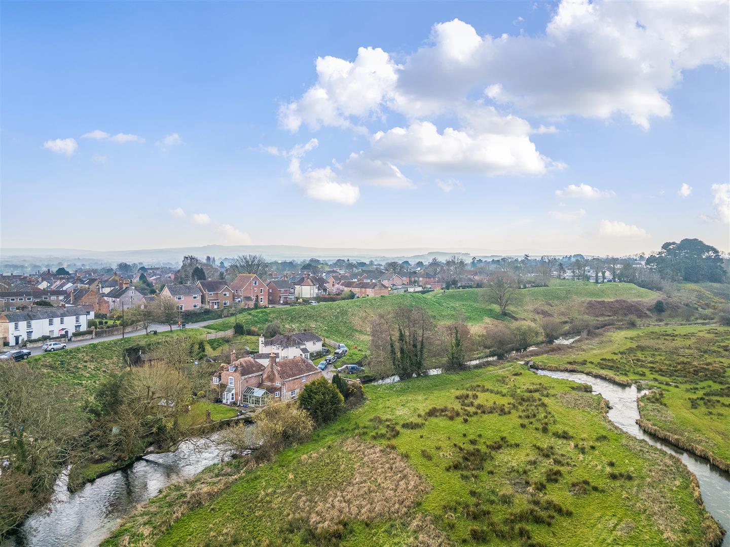 Property Image ae732b5f-f9b9-4260-91b8-6f8dfe94750d