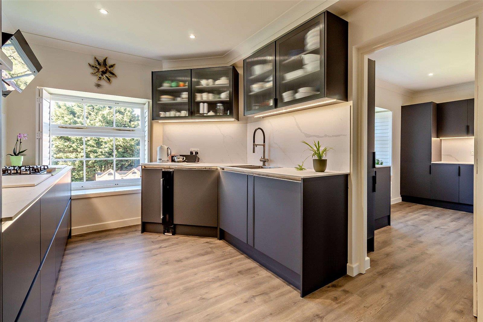 Property Image aea0e53f-bb84-418d-8c42-2d56e9139799