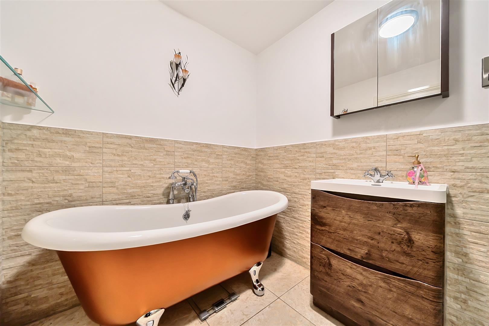Property Image aeaaa5ba-48a0-4a08-812a-8d48465225b1