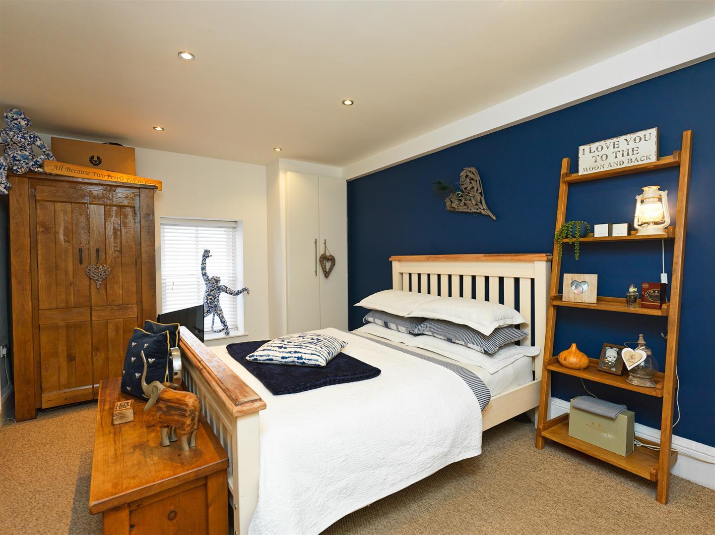 Property Image aead0ab6-b2a5-4aba-902d-5f59af15b962