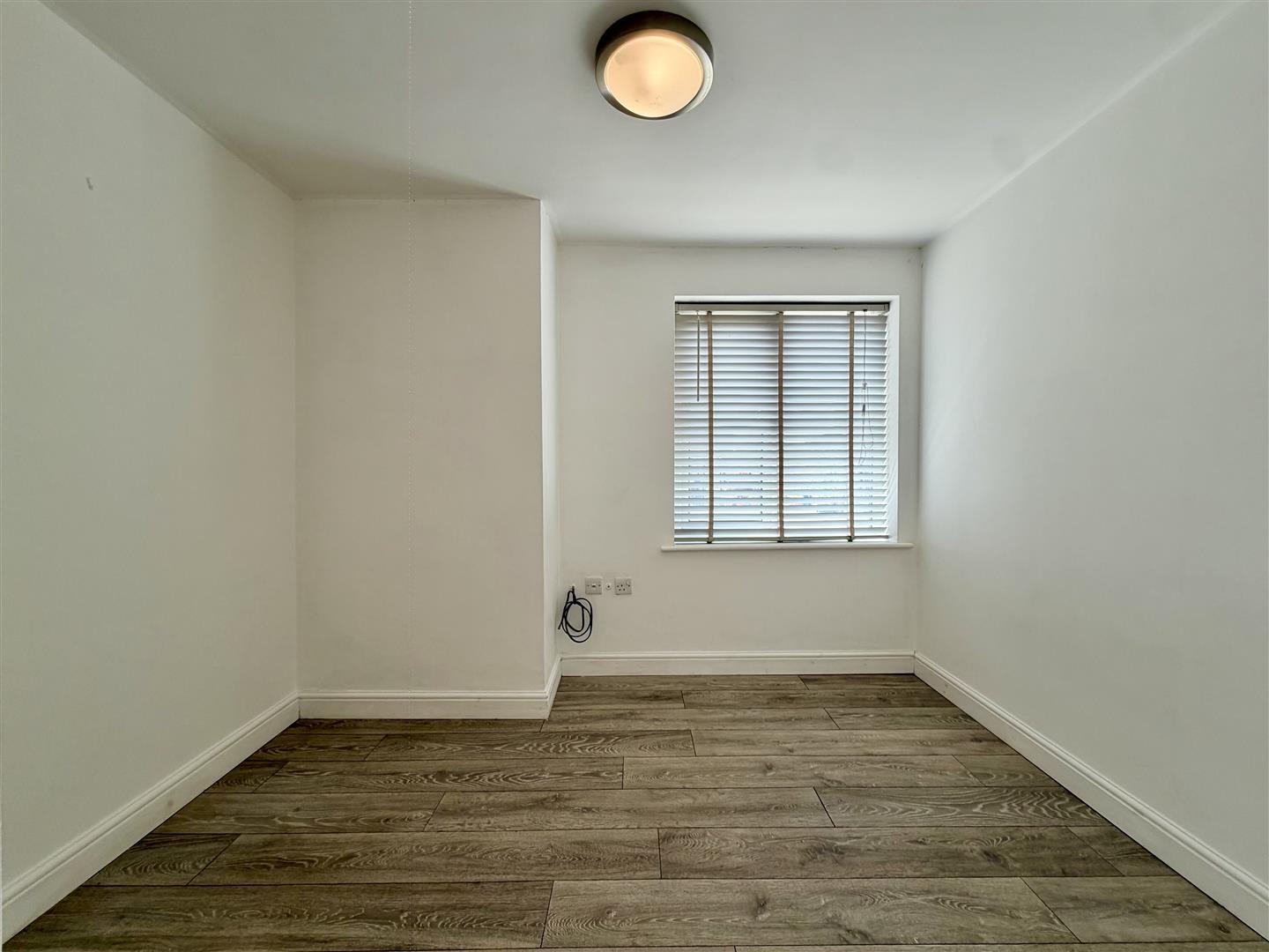 Property Image aeae4006-9b92-49e6-8075-0f0f589d01e7