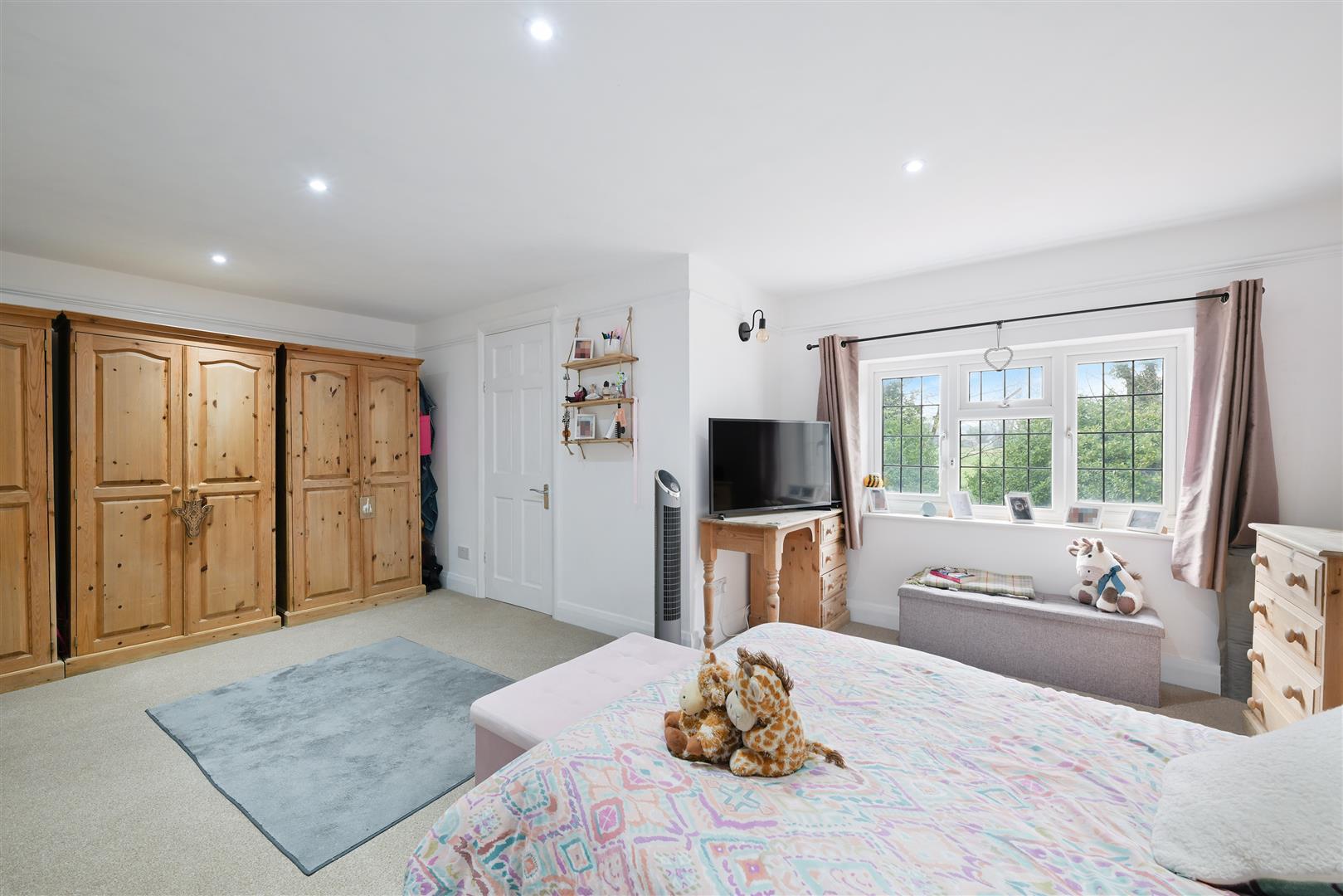 Property Image aeb5bbb8-7f68-40c3-b289-7d517865191e