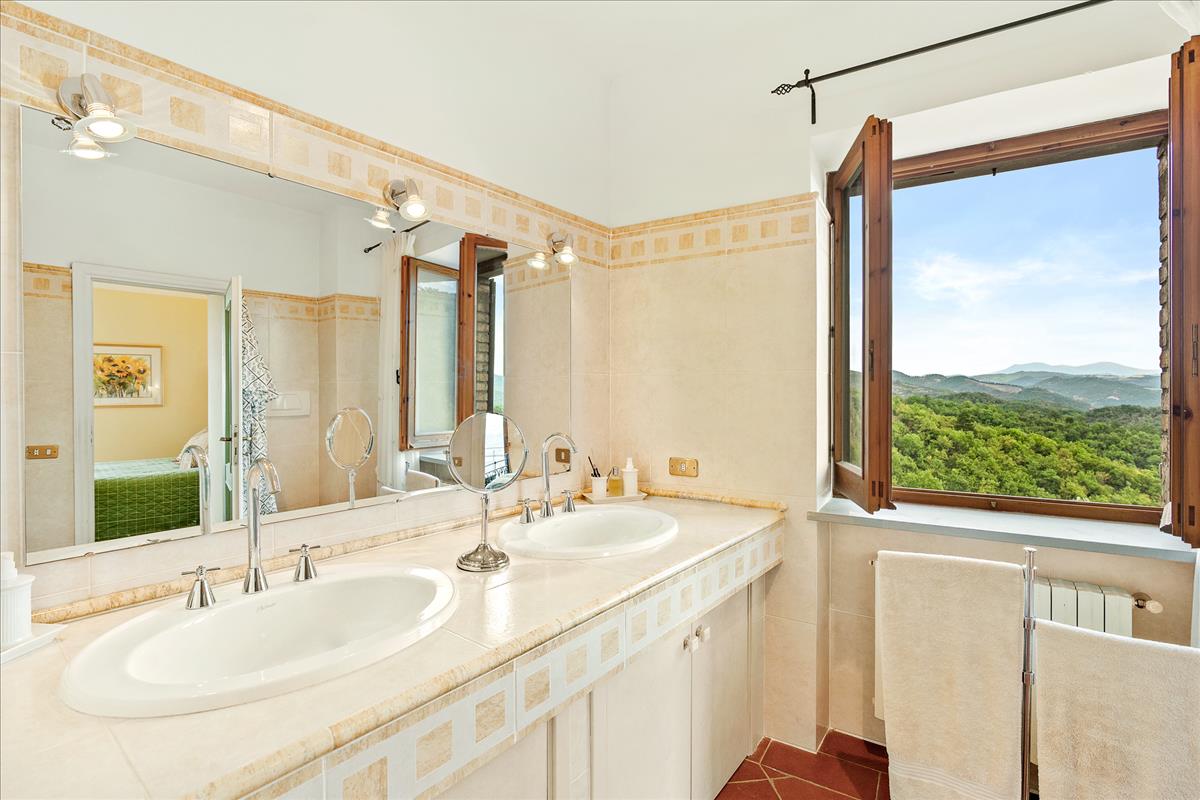 Property Image aebe49bc-aa34-4539-b993-c3efc8190414