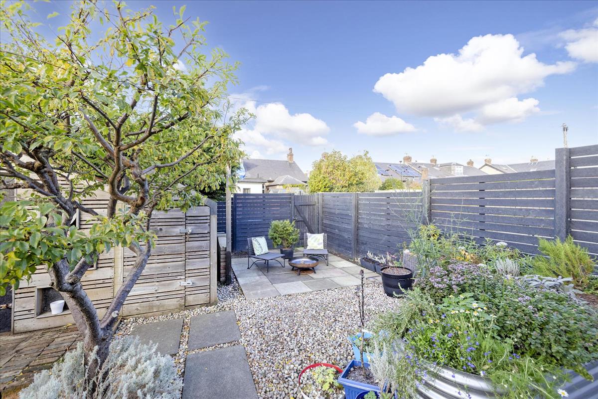 Property Image aecacd0e-1cf9-4ee1-ab36-20d7a665670d