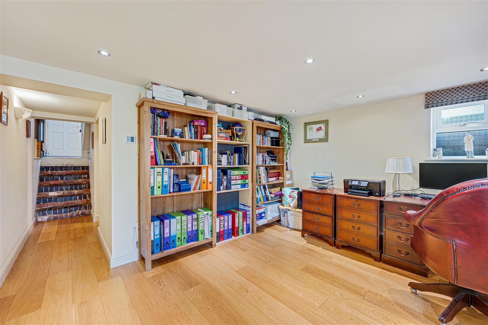 Property Image afa3b70e-8325-423a-83a4-a5c6cd939661