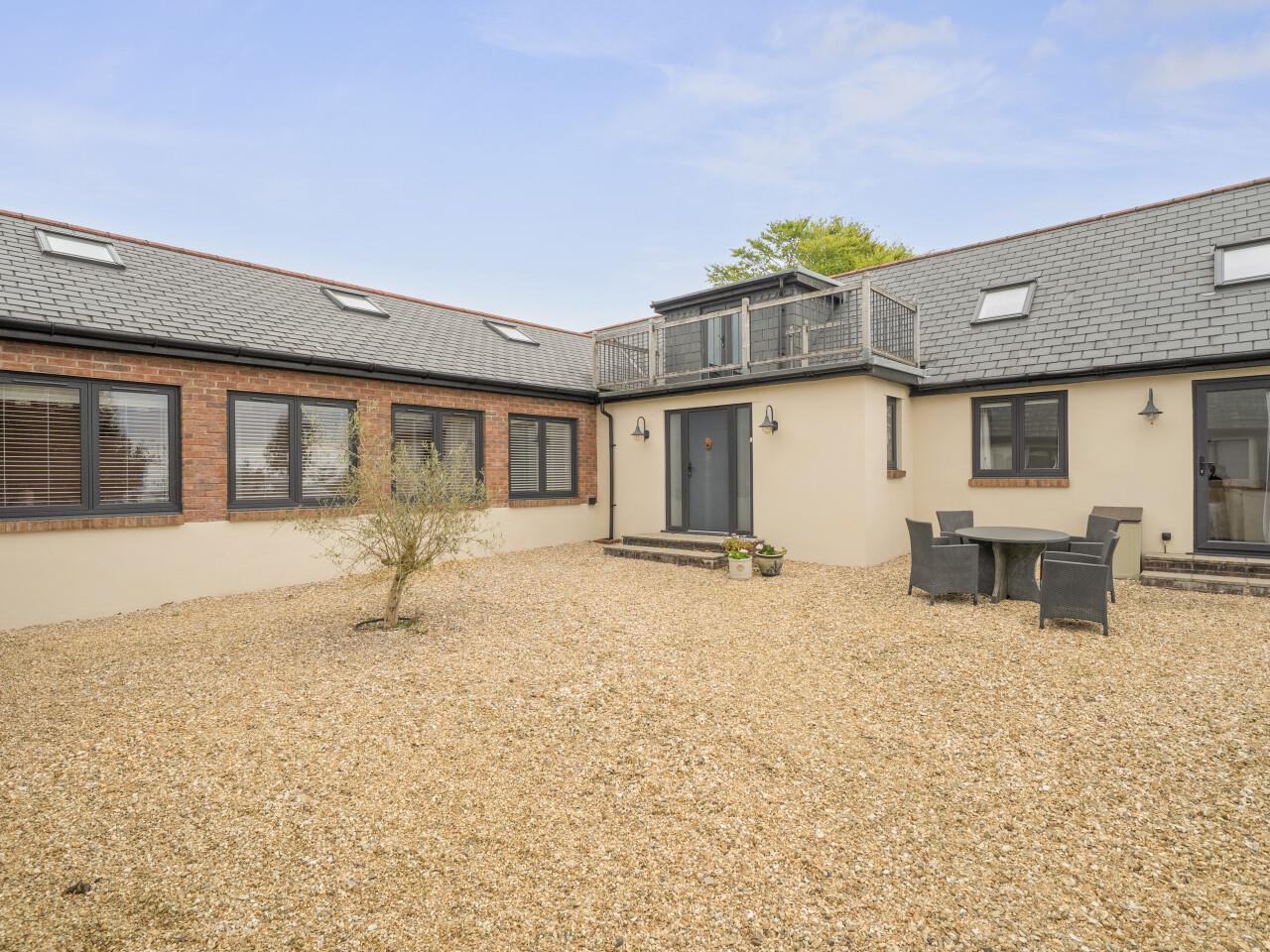Property Image afa93d6c-b365-485b-92a1-37fdd30252b4