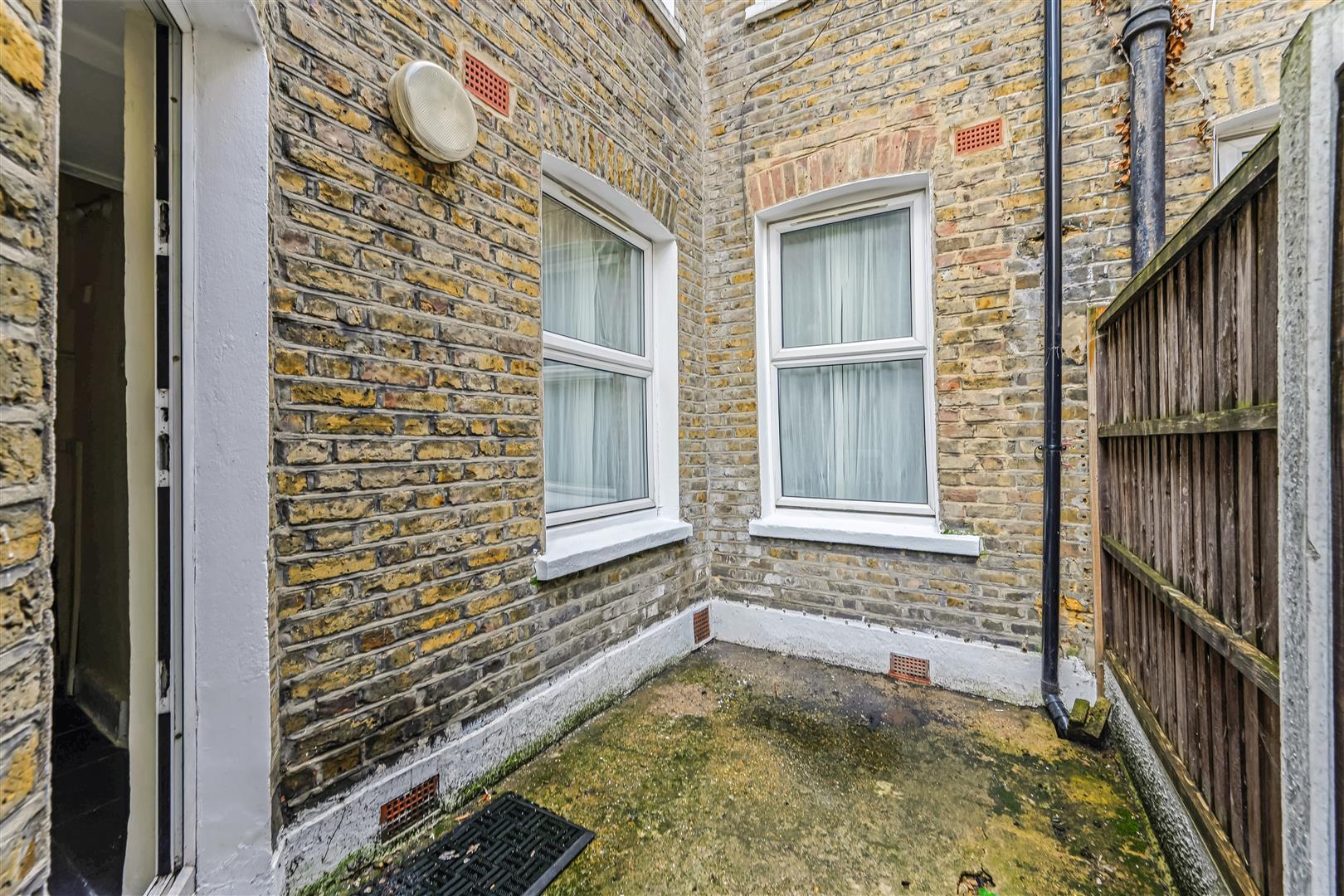 Property Image afc0a7c8-94fc-4d0e-b850-02510be64200