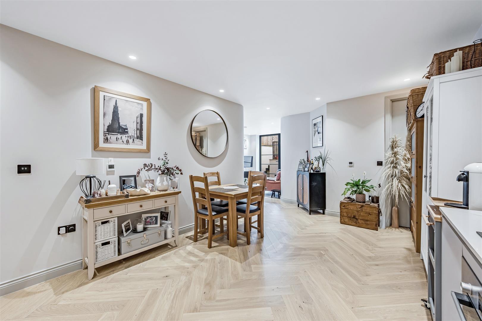 Property Image afe2d7a7-50cd-45e2-968c-de8a7f2ab61e