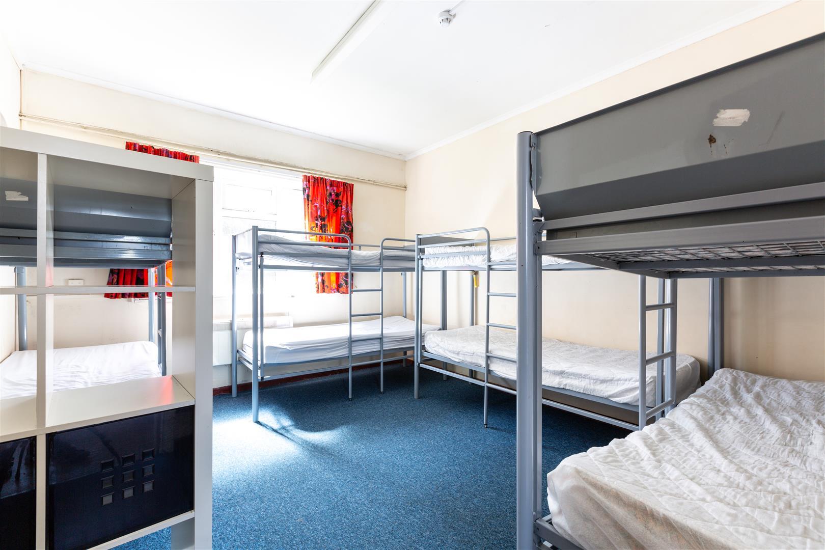 Property Image b00be195-9877-426e-a1b9-b332a410af8a