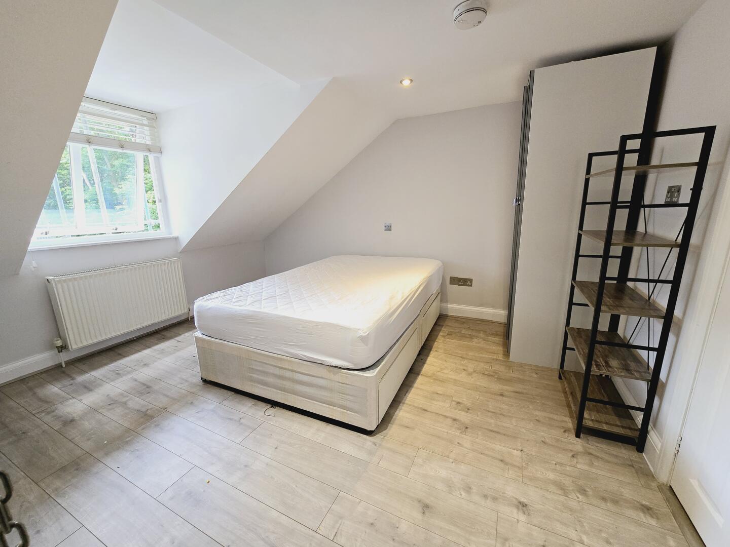 Property Image b01efed4-d851-41e3-a4fe-1c24815ad87e