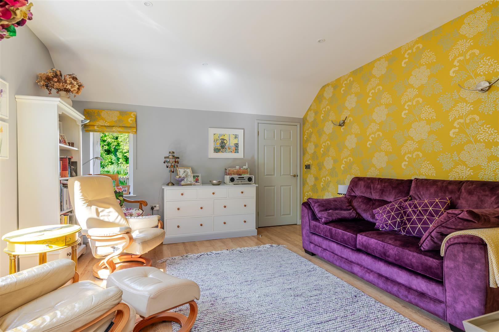 Property Image b0225349-d973-413d-aa60-77f9af45f0df