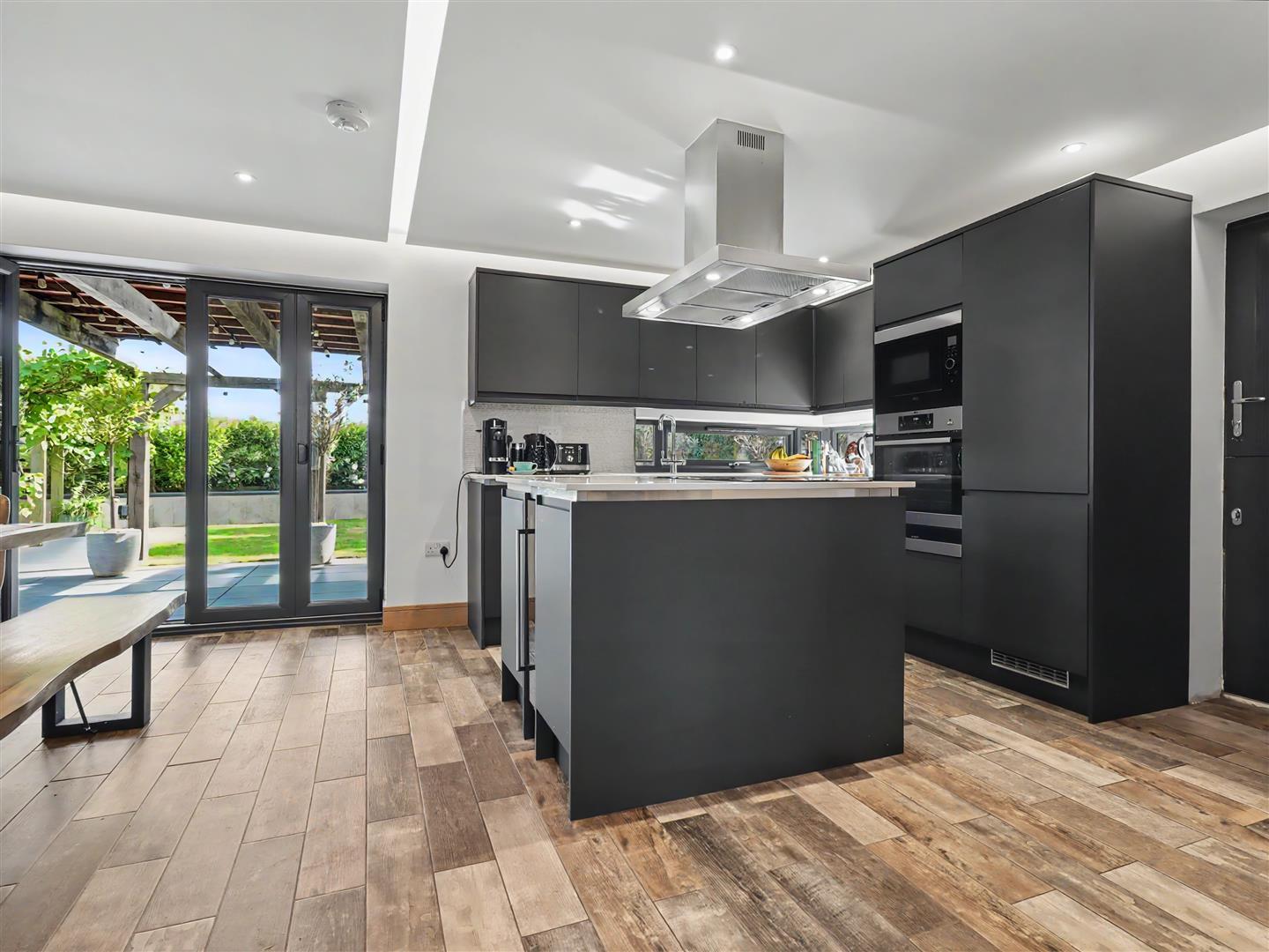 Property Image b03eb997-775a-4c86-b506-971183d9c4ea