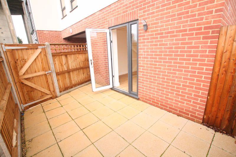 Property Image b04be392-b9e5-41fa-9dea-60dab2fc874d
