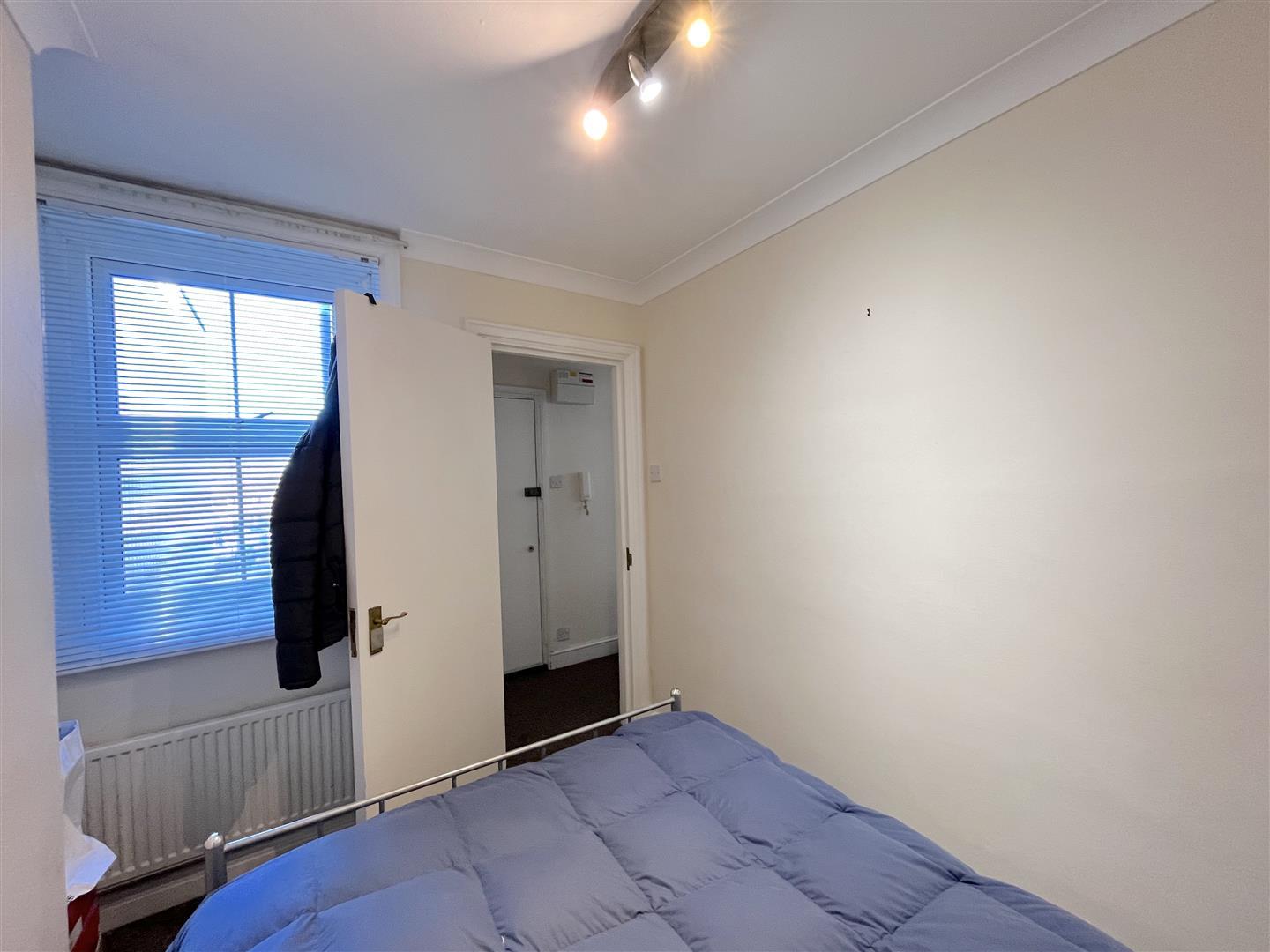 Property Image b06c1fc3-d061-42c3-8cfa-1a13917c919b