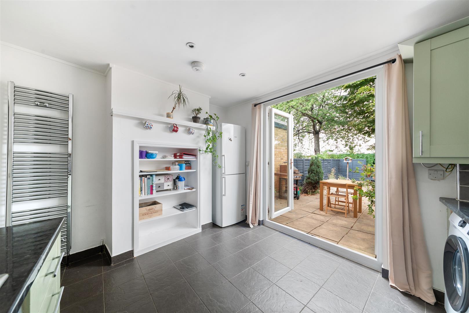 Property Image b06d8b43-d453-4e0f-9e73-125bf2c25ea6