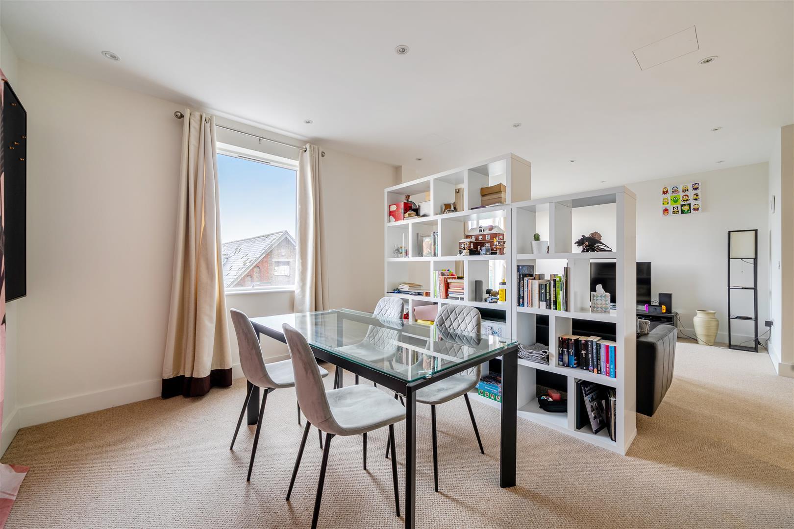 Property Image b0721171-213e-42fd-95b2-989d3224019e