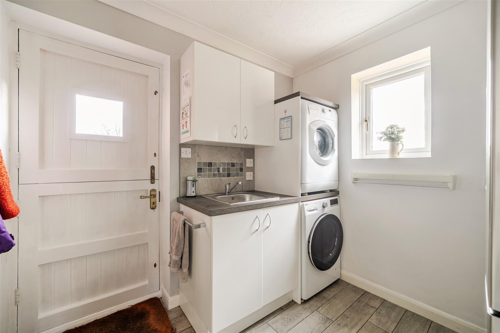 Property Image b07eeb2d-c102-44b9-bfc0-0aec605c72cf