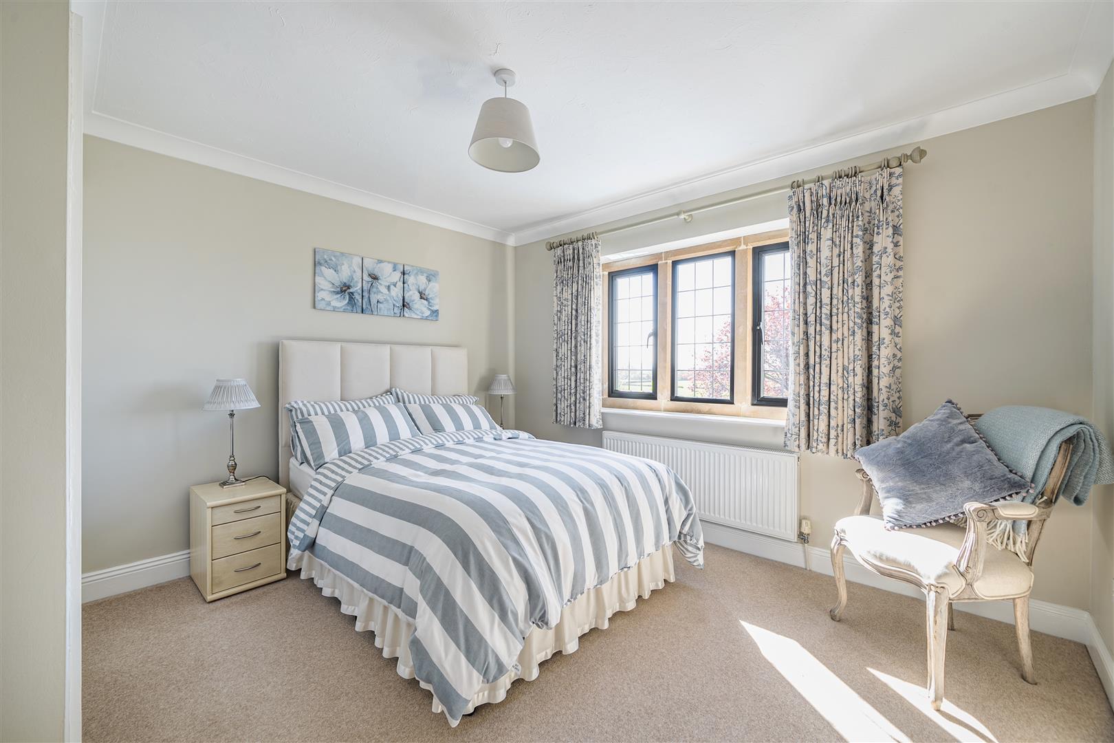Property Image b086ebfa-bbc4-4951-873f-018a7ccc2a21
